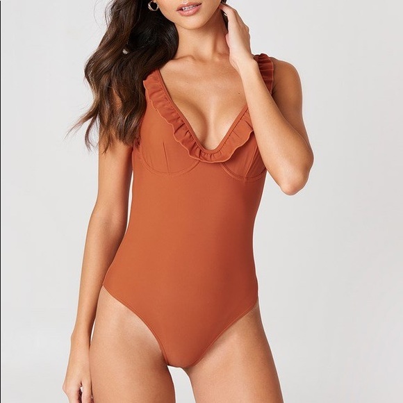 NA-KD Cup Frill Swimsuit - Picture 3 of 7